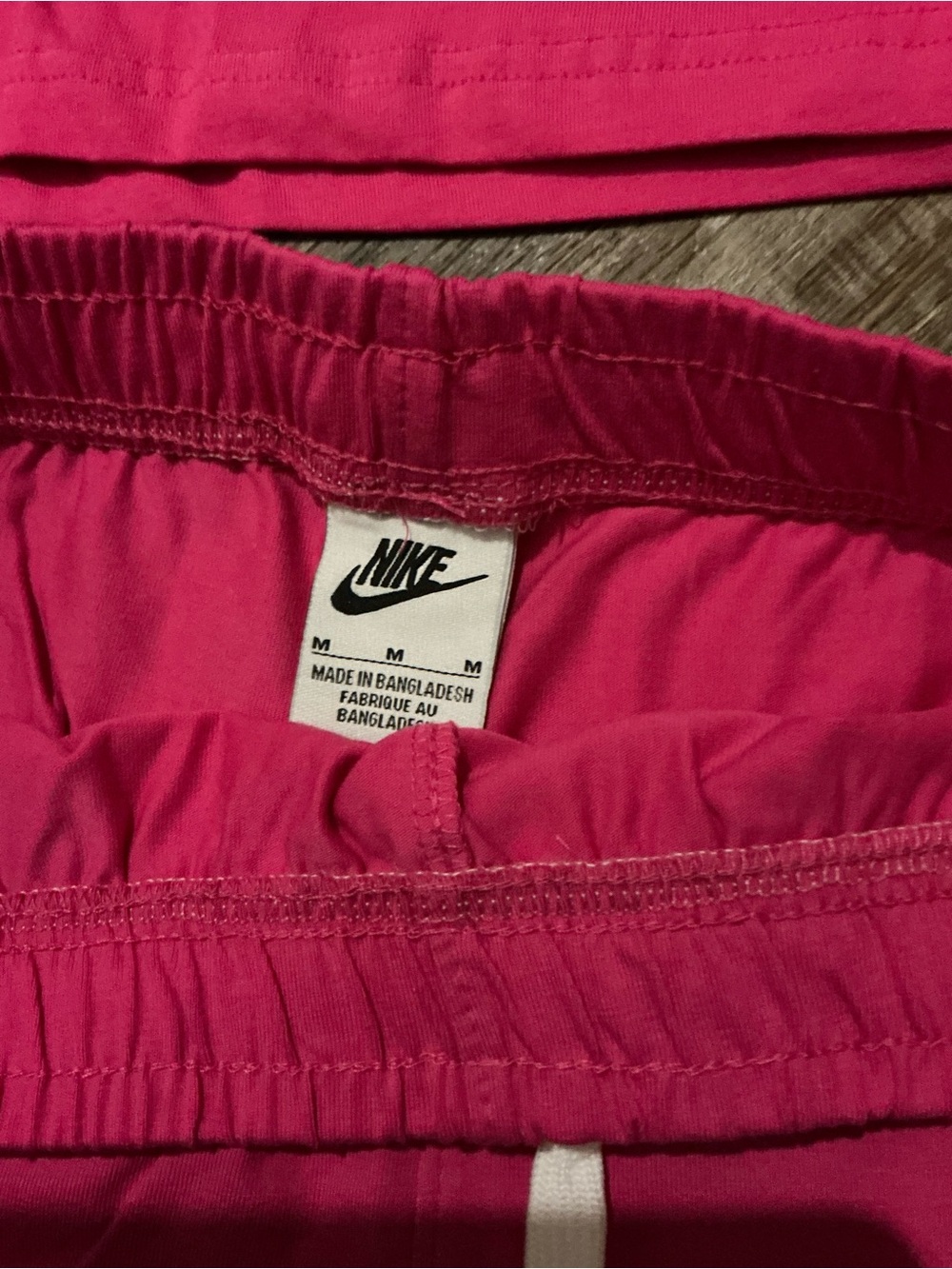 Two Women’s Nike Set - Picture 3 of 5